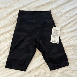 Lululemon align short 10” size 6 - black/grey camo print. Brand new with tags
